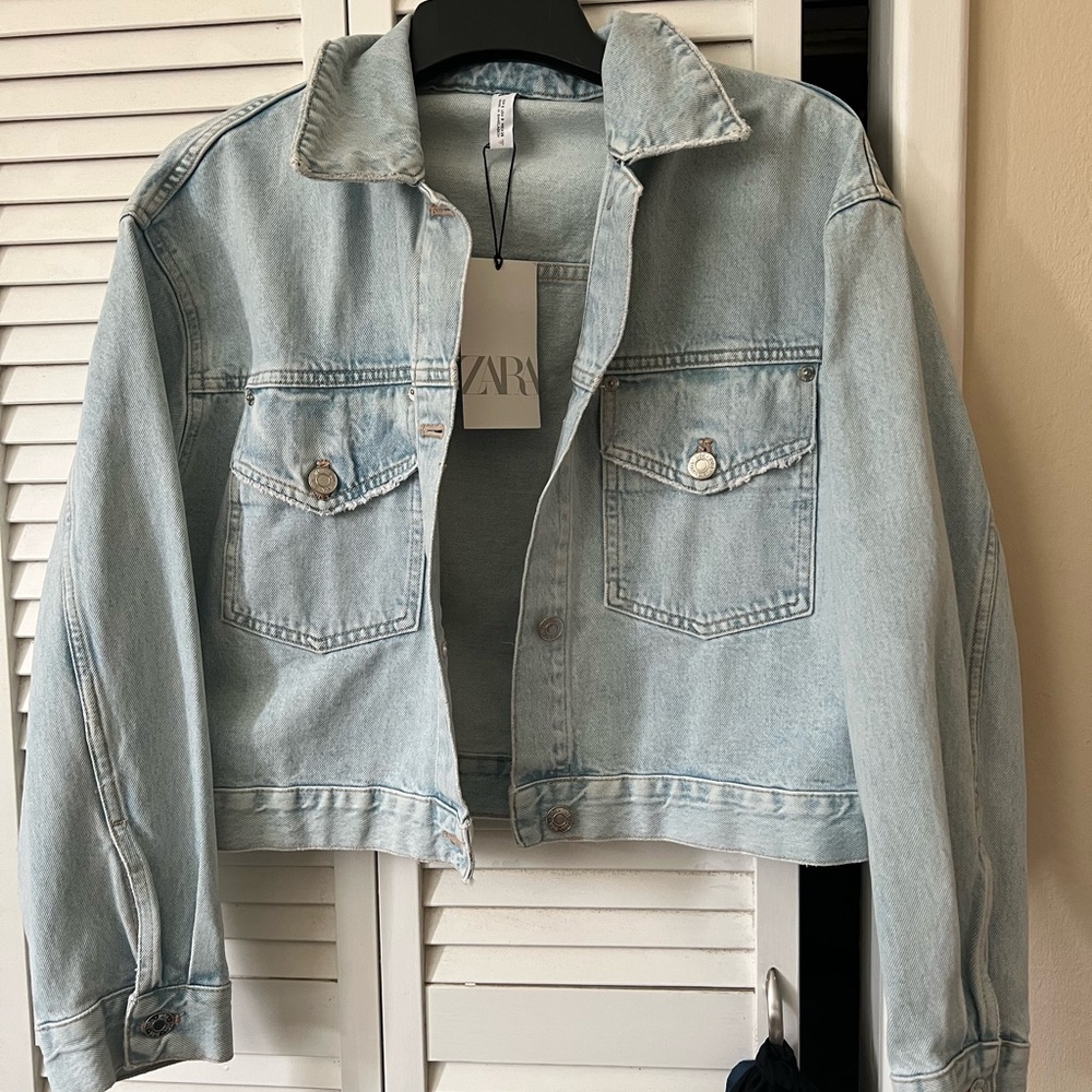 New Zara denim jean jacket light blue oversized boxy fit size SMALL S